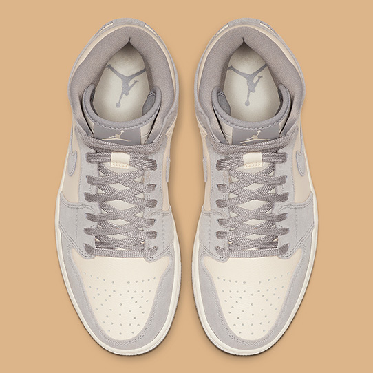 Air Jordan 1 High Wmns 'Pale Ivory'